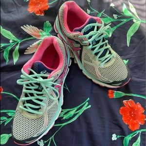 EUC Women’s ASICS FluideRide